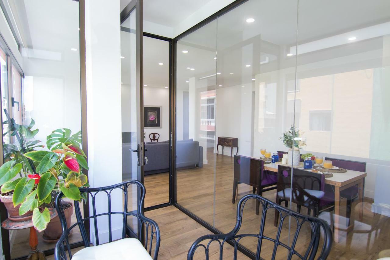 Homeforguest Stylish And Modern Apartment Overlooking Las Canteras Las Palmas de Gran Canaria Esterno foto