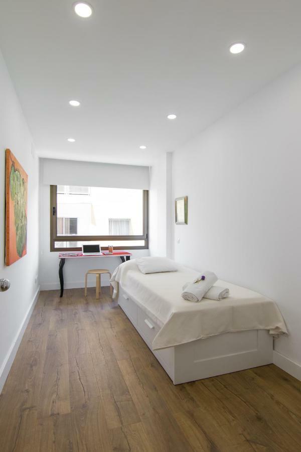 Homeforguest Stylish And Modern Apartment Overlooking Las Canteras Las Palmas de Gran Canaria Esterno foto