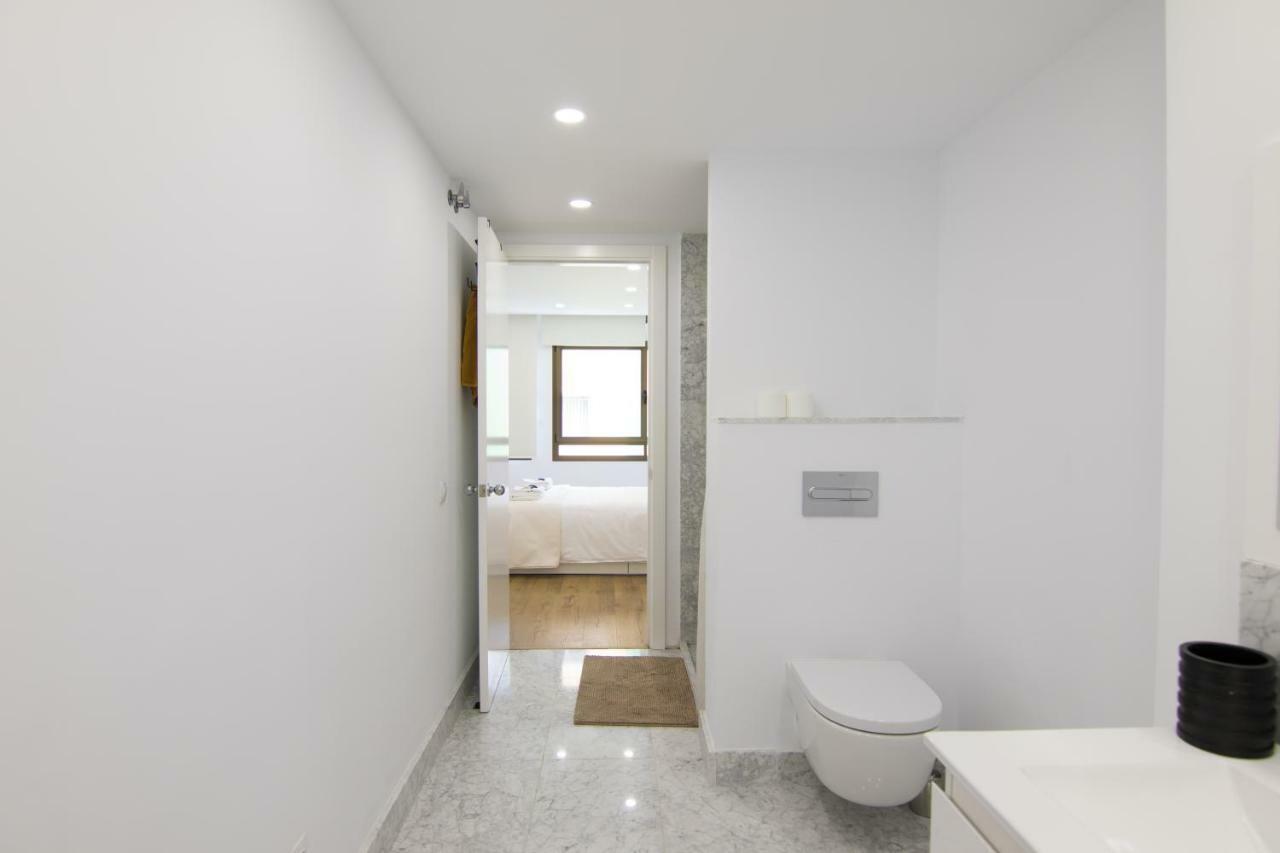 Homeforguest Stylish And Modern Apartment Overlooking Las Canteras Las Palmas de Gran Canaria Esterno foto