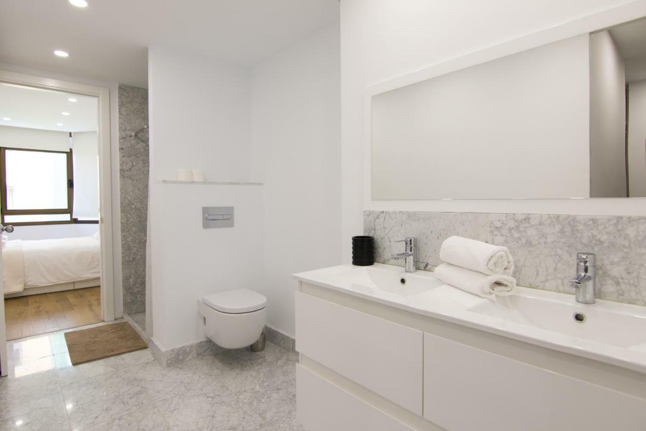 Homeforguest Stylish And Modern Apartment Overlooking Las Canteras Las Palmas de Gran Canaria Esterno foto