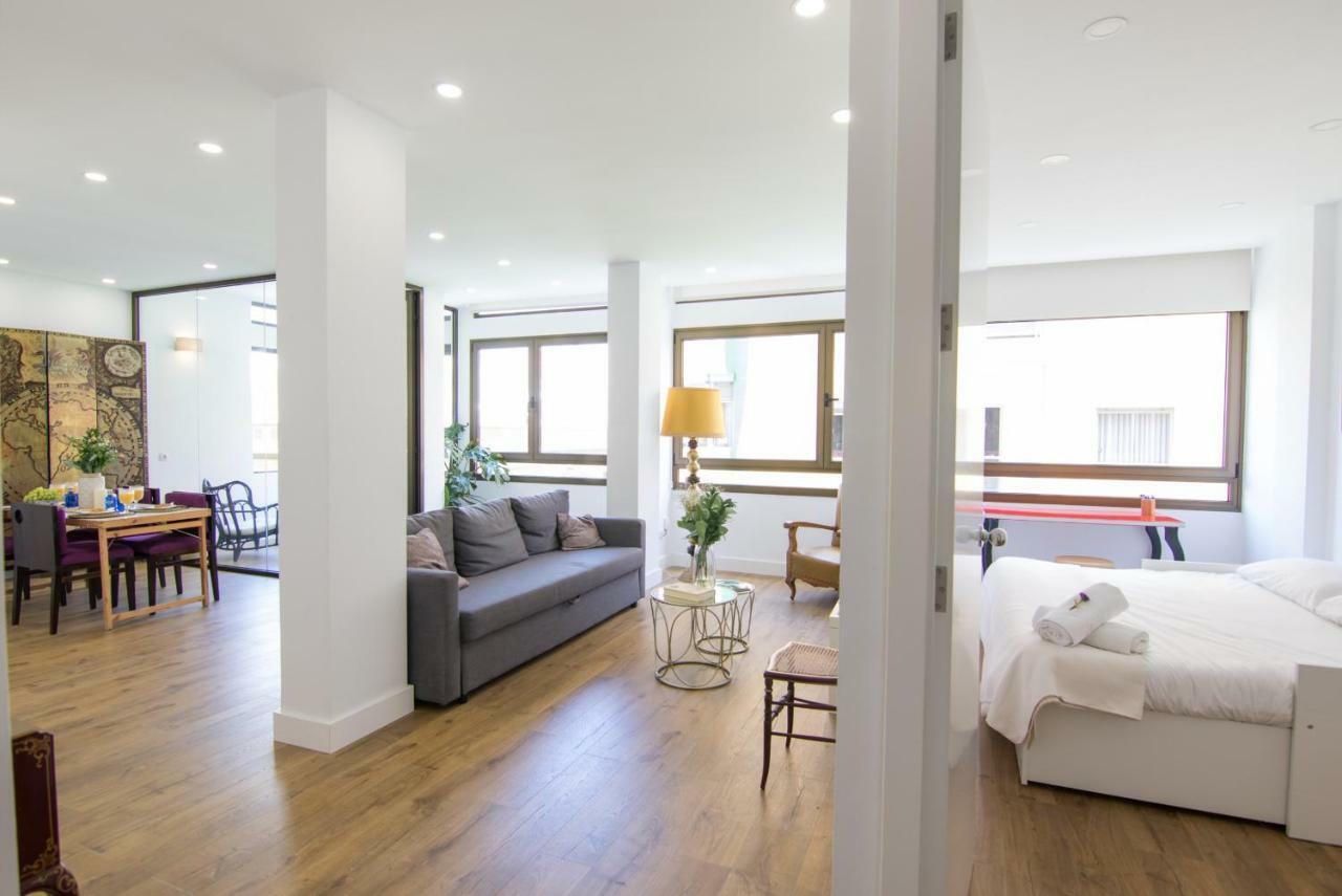 Homeforguest Stylish And Modern Apartment Overlooking Las Canteras Las Palmas de Gran Canaria Esterno foto