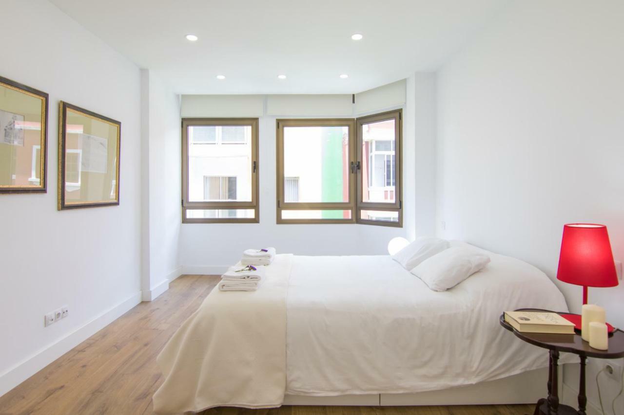 Homeforguest Stylish And Modern Apartment Overlooking Las Canteras Las Palmas de Gran Canaria Esterno foto