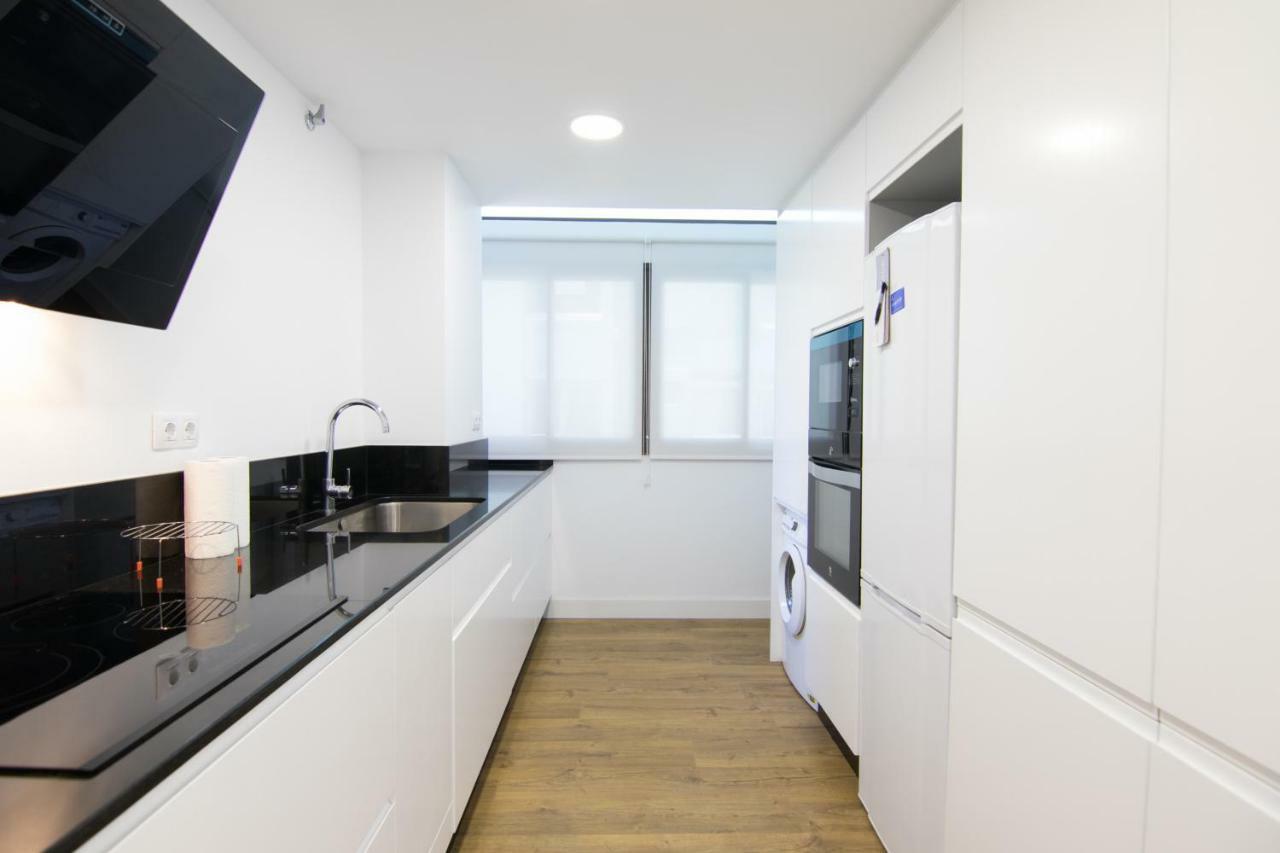 Homeforguest Stylish And Modern Apartment Overlooking Las Canteras Las Palmas de Gran Canaria Esterno foto